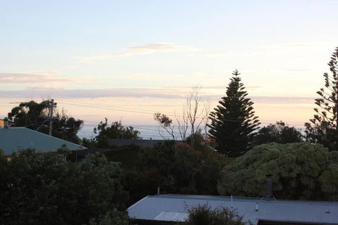 Apollo Bay Oceanview Mountain Retreat, Pet Friendly, EV Station, Fireplace - Accommodation Rockhampton 1