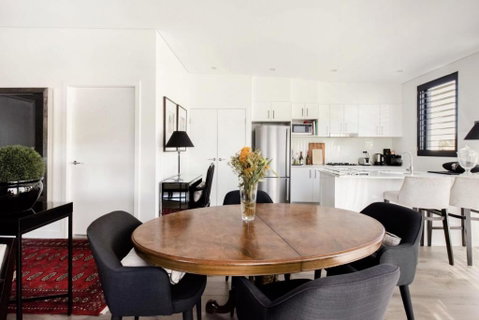 B312S - Luxury Waverton Apartment - Accommodation Rockhampton 2