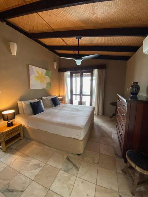 BALA Beach House On ABSOLUTE Beachfront - Accommodation Rockhampton 1