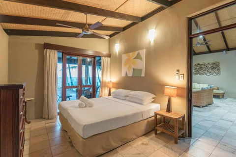 BALA Beach House On ABSOLUTE Beachfront - Accommodation Rockhampton 4