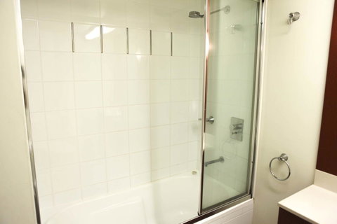 Chevron Renaissance Ocean View - Accommodation Rockhampton 23