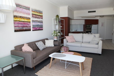 Chevron Renaissance Ocean View - Accommodation Rockhampton 14