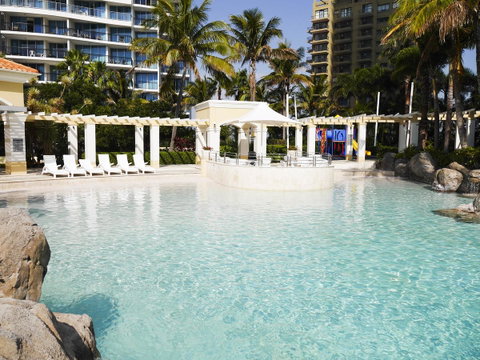 Chevron Renaissance Ocean View - Accommodation Rockhampton 25