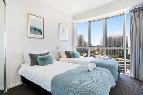 Chevron Renaissance Ocean View - Accommodation Rockhampton 11