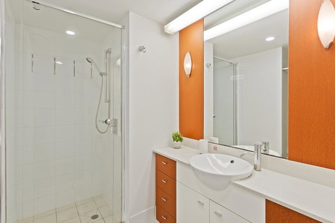Chevron Renaissance Ocean View - Accommodation Rockhampton 22