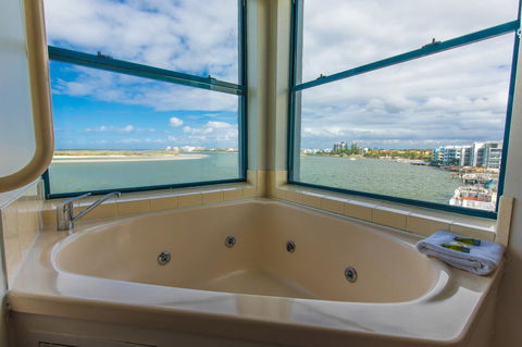 La Promenade - Accommodation Rockhampton 36