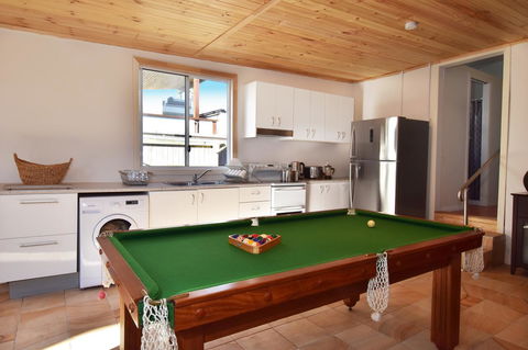 Absolute Waterfront - Accommodation Rockhampton 1