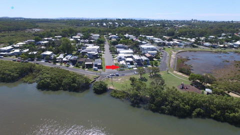 Absolute Waterfront - Accommodation Rockhampton 13