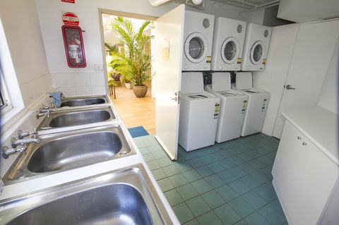 Port Douglas Apartments - Adults Only Oasis - Accommodation Rockhampton 35