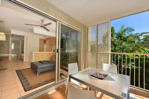 Port Douglas Apartments - Adults Only Oasis - Accommodation Rockhampton 5