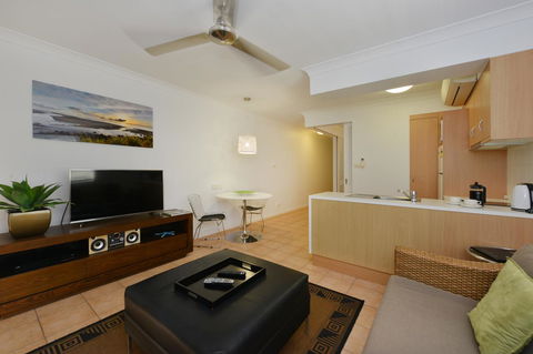 Port Douglas Apartments - Adults Only Oasis - Accommodation Rockhampton 23