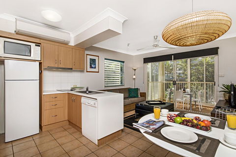 Port Douglas Apartments - Adults Only Oasis - Accommodation Rockhampton 15