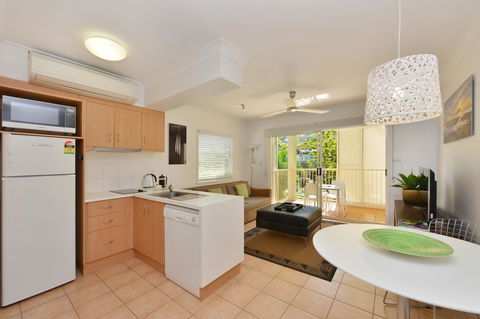 Port Douglas Apartments - Adults Only Oasis - Accommodation Rockhampton 0