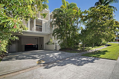 Port Douglas Apartments - Adults Only Oasis - Accommodation Rockhampton 43