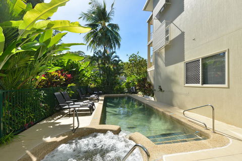Port Douglas Apartments - Adults Only Oasis - Accommodation Rockhampton 22