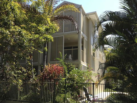 Port Douglas Apartments - Adults Only Oasis - Accommodation Rockhampton 38