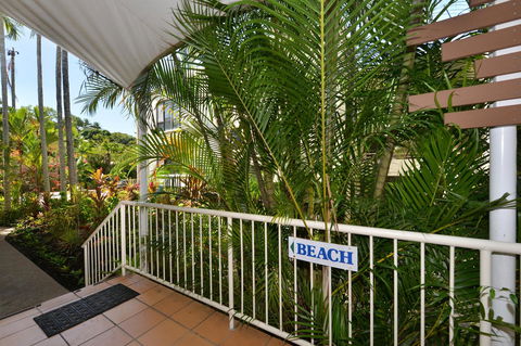 Port Douglas Apartments - Adults Only Oasis - Accommodation Rockhampton 26