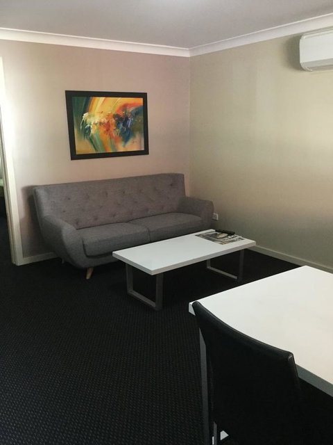 Villa Nova Motel - Accommodation Rockhampton 3