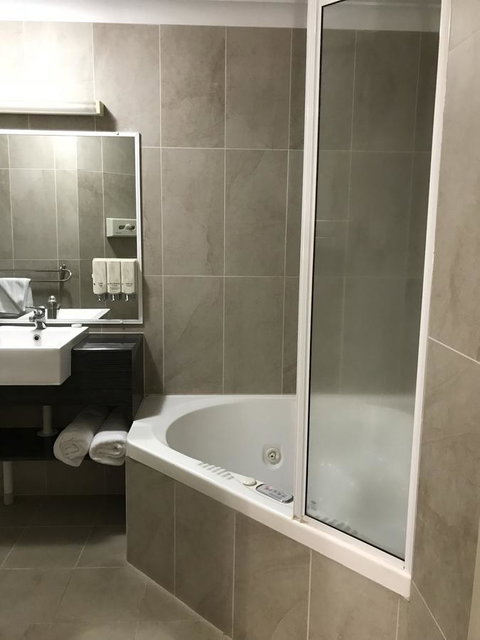 Villa Nova Motel - Accommodation Rockhampton 5