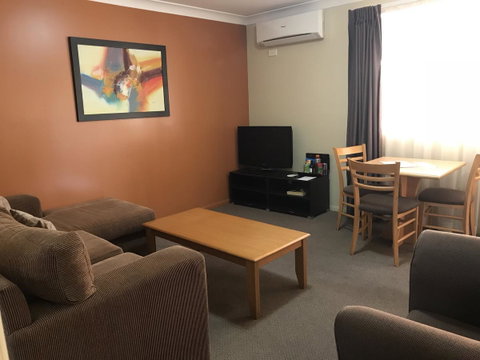 Villa Nova Motel - Accommodation Rockhampton 14