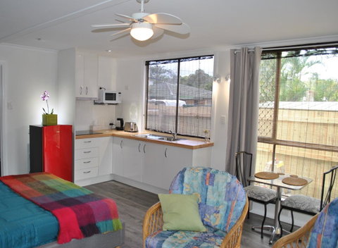 Driftwood Lodge - Accommodation Rockhampton 0