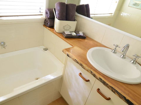 Apple Tree Cottage Montville - Accommodation Rockhampton 10