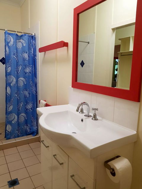 Arcadia Beach Guest House And Car Hire - Accommodation Rockhampton 29