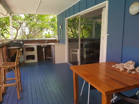 Arcadia Beach Guest House And Car Hire - Accommodation Rockhampton 16