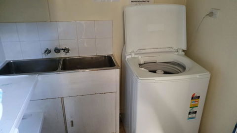 Arcadia Beach Guest House And Car Hire - Accommodation Rockhampton 15