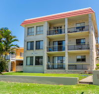 Enjoy the sea breezes from the balcony - Boyd St Woorim - Accommodation Rockhampton