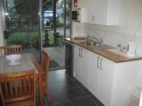Sue's Place - Accommodation Rockhampton 4
