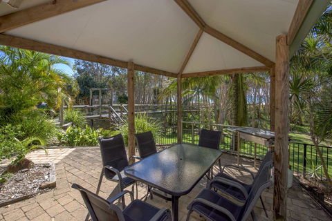 Anchorage On Straddie - Accommodation Rockhampton 4