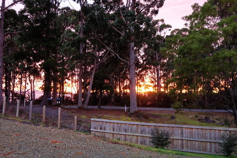 Adventure Bay Holiday Home - Accommodation Rockhampton 7