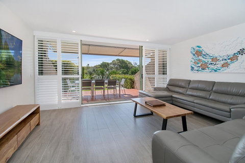 #4 James Cook Apartments - Accommodation Rockhampton 2