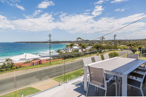 'Salt & Light' Mollymook - Accommodation Rockhampton 0