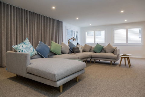 'Salt & Light' Mollymook - Accommodation Rockhampton 2