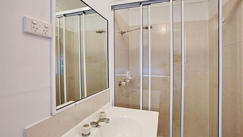 'The Hideaway' At Shoal Bay - Accommodation Rockhampton 3