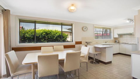'The Hideaway' At Shoal Bay - Accommodation Rockhampton 1