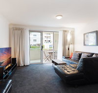 1 'SEASHELLS' 21-23 MAGNUS STREET - WIFI POOL LIFT  AIR CONDITIONING - Accommodation Rockhampton