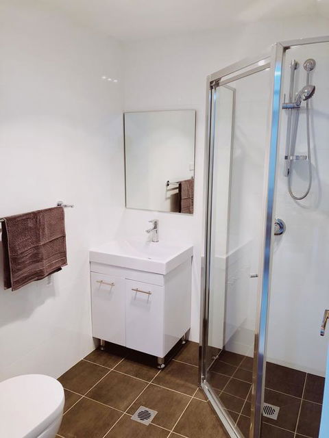 1 Pearl Street - Accommodation Rockhampton 3