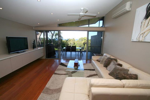 1/22 Mahogany Drive - Beach House 1 @ Vue - Accommodation Rockhampton 3