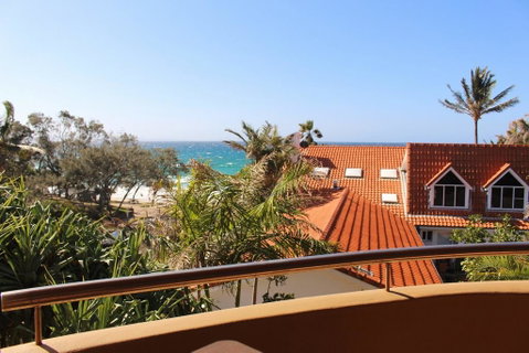 1/9 Marine Parade, Wategos Beach - Beachbound - Accommodation Rockhampton 0