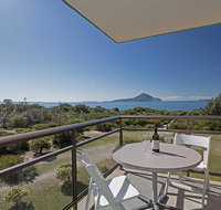 10 'Intrepid' 3 Intrepid Close - water views over Shoal Bay Beach - Accommodation Rockhampton