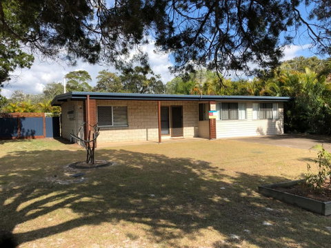 10 Cypress Avenue - Rainbow Beach, Fantastic Beach Location - Accommodation Rockhampton 2