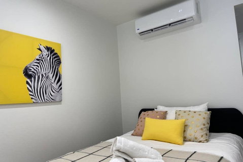 10A Brunswick Living Brand New Studio Unit Close To Airport And CBD - Accommodation Rockhampton 0