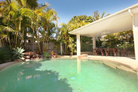 11 Dalmor Court, Coolum Beach - Pet Friendly, Linen Supplied, 500 BOND - Accommodation Rockhampton 2