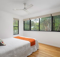 12 Naiad Court- Pool sleeps 8 close to beach - Accommodation Rockhampton