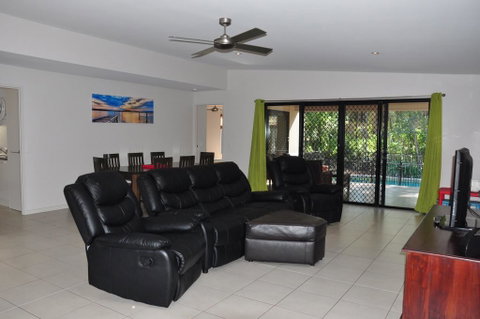 12 Satinwood Drive - Family Home With Swimming Pool Located In Natural Bushland And Close To Beach - Accommodation Rockhampton 1
