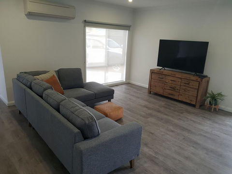 123 Wilson - Arapiles - Accommodation Rockhampton 0