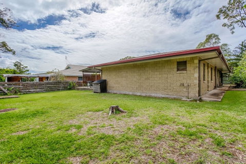 14 Double Island Drive - Rainbow Beach, Large Holiday House With Pool,Pets Welcome, Free Wi-Fi - Accommodation Rockhampton 3